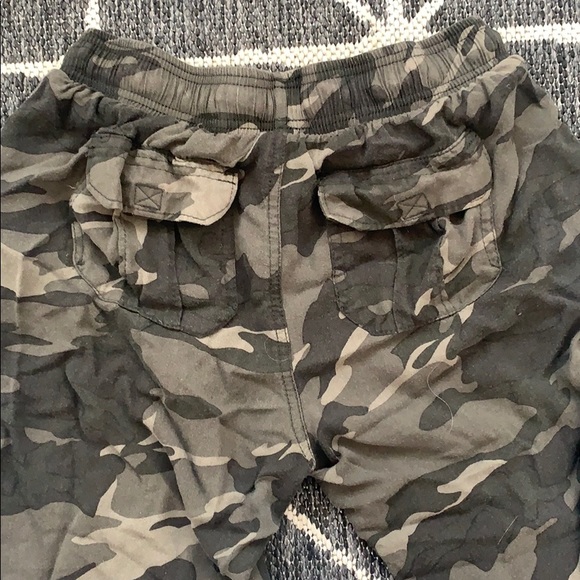 Camo Joggers - Picture 4 of 4